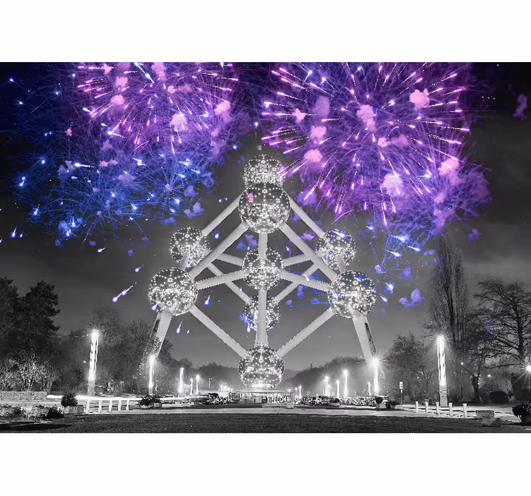Atomium fejerverkų šou miesto sienų freska - „Tenstickers“