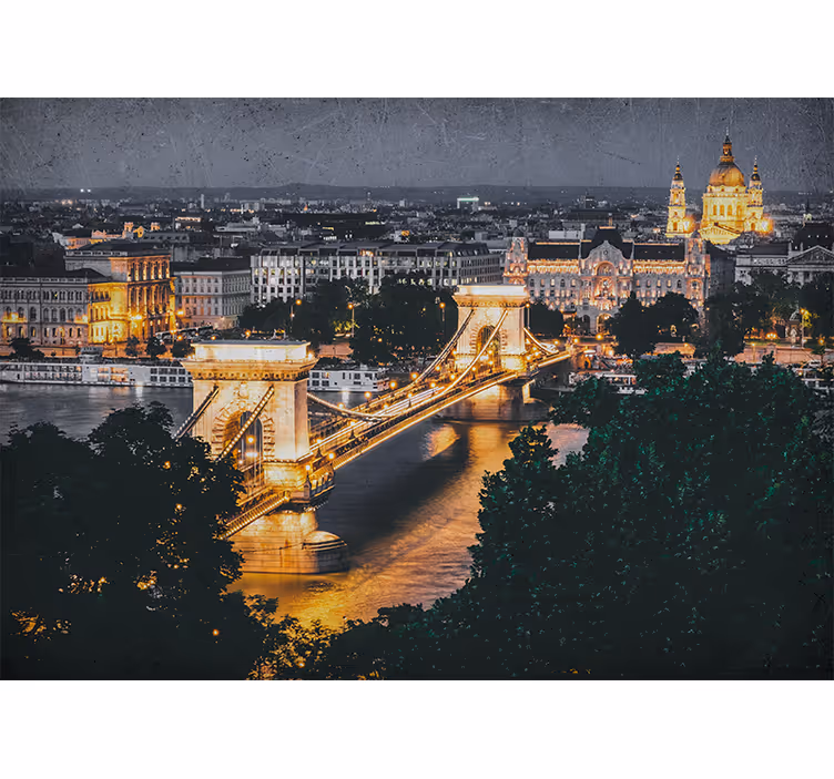 Miesto sienų freska grandinės tilto naktinė panorama - „Tenstickers“