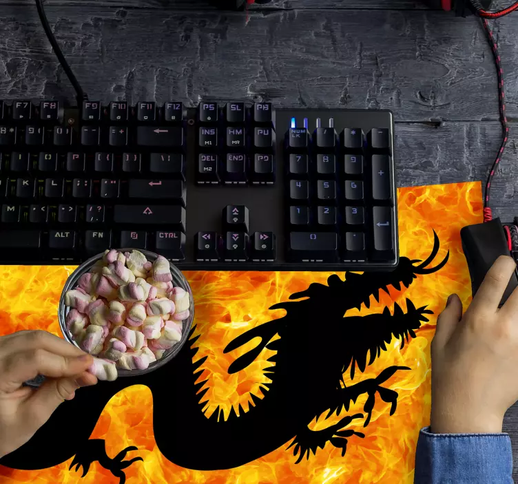 Liepsnojantis drakono originalus pelės kilimėlis - „Tenstickers“