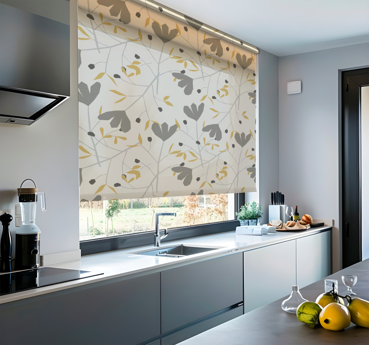 Pilkos ir geltonos gėlės Roletai šiaurietiškas - „Tenstickers“