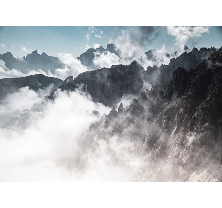Kalnų sienos freska didingos viršūnės siluetas - „Tenstickers“