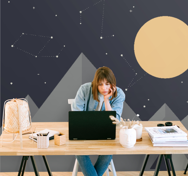 Erdvės sienų freska mėnulio apšviesti kalnų viršūnės - „Tenstickers“