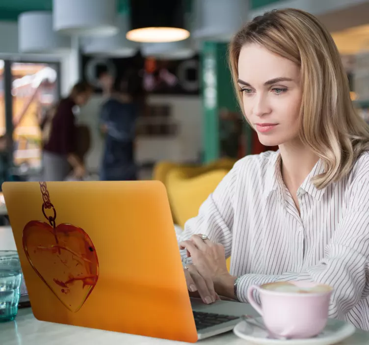 Gintaro nešiojamojo kompiuterio širdies animuotasis paveiksliukas - „Tenstickers“