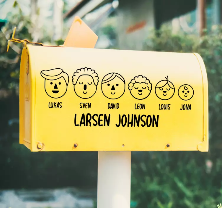 Pašto dėžutę su dviem pavardėmis suasmenintu lipduku - „Tenstickers“