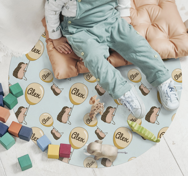 Kiaulė su balionu ir name gyvenamasis kilimas - „Tenstickers“